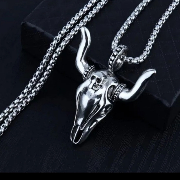 BULL Skull Pendant Necklace Western Biker Unisex - Picture 4 of 4